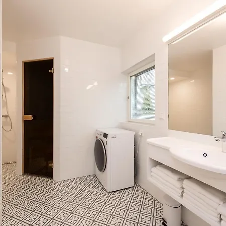 Tallinn Apartment Hotel Villa * Tallin